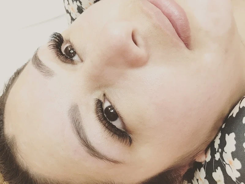 Orlando lush brows