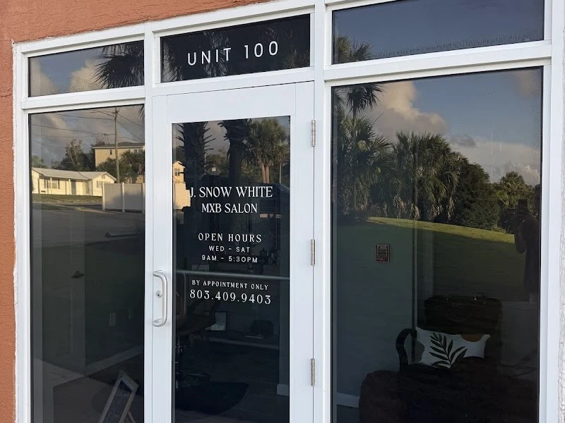 J. Snow White M.X.B Salon