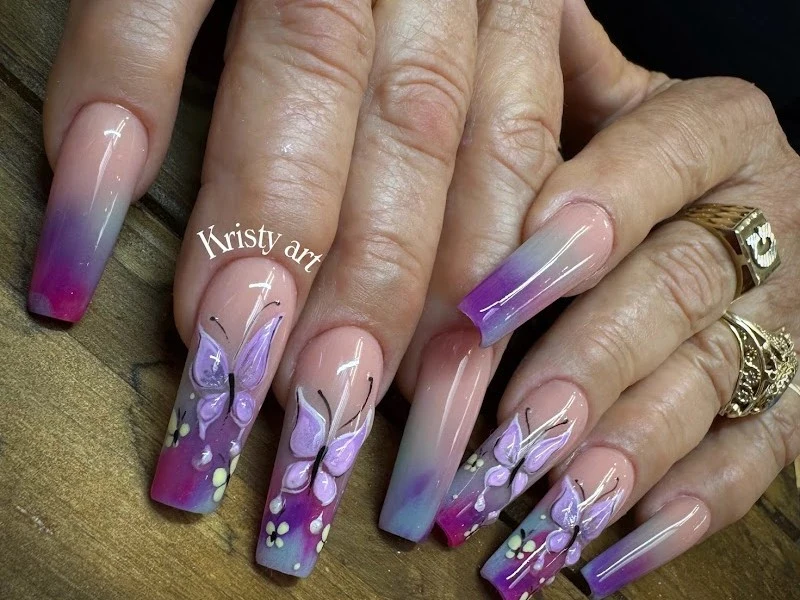 Kristy nails art