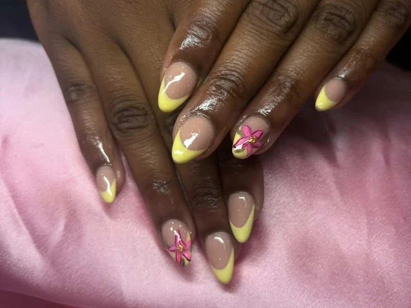Sara Nails & Beauty