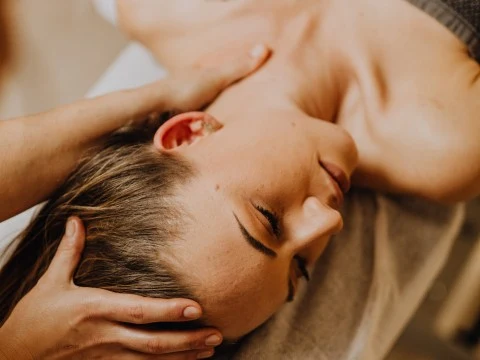 Morphose Massage and Healing Arts, LLC / Victoria Valiante, LMT
