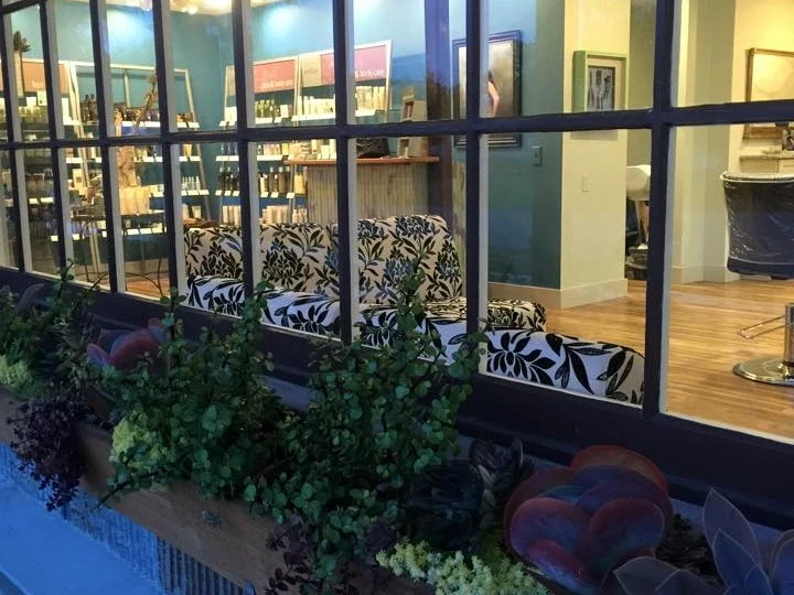 Edge Salon
