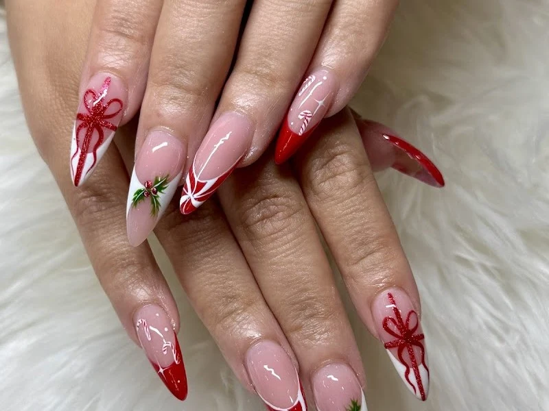 Lux Nail & Wax Salon