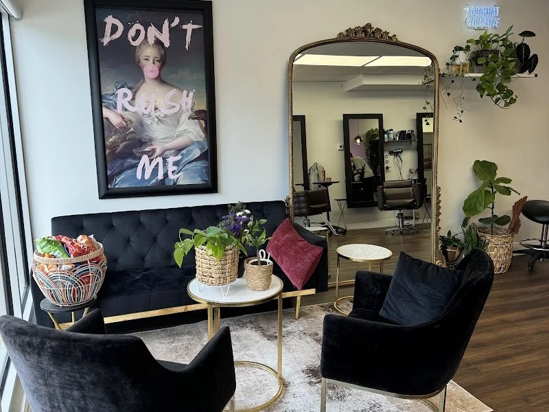 Hola Hair Studio
