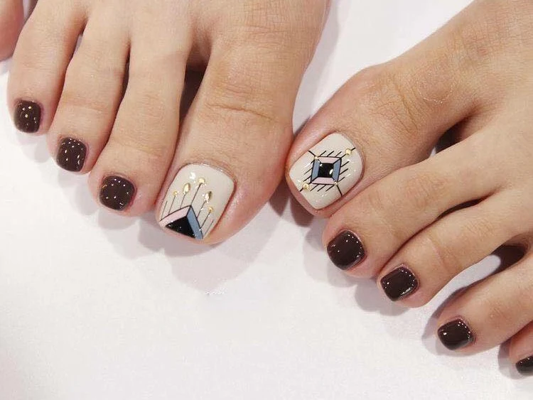 DIVA NAILS BY LYNN