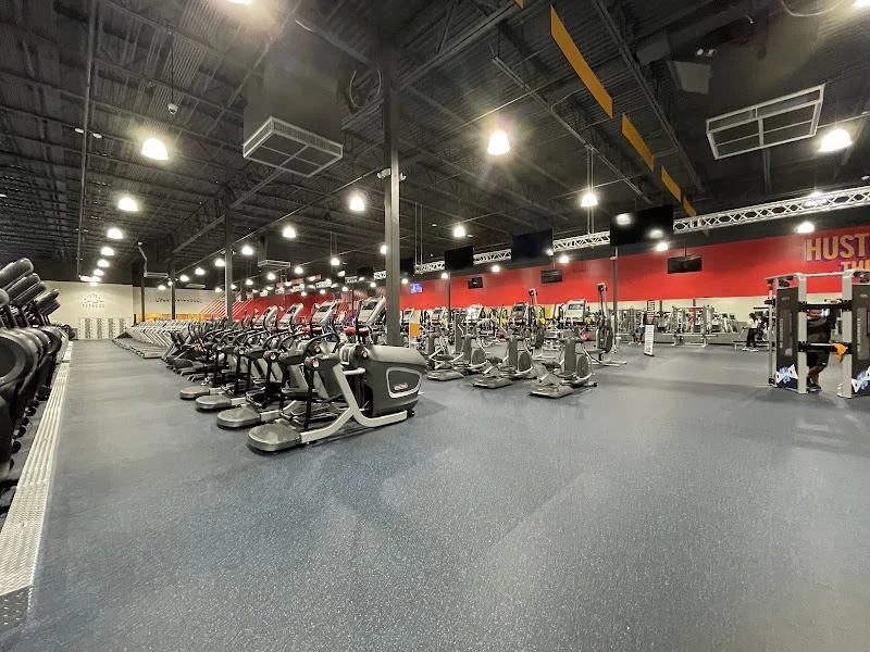 Crunch Fitness - Orange Park
