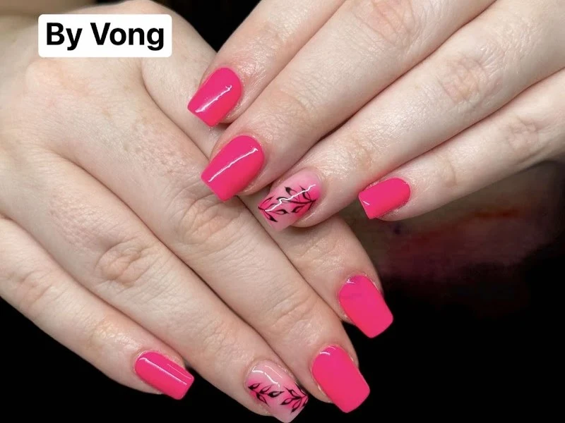 Dashing Nails