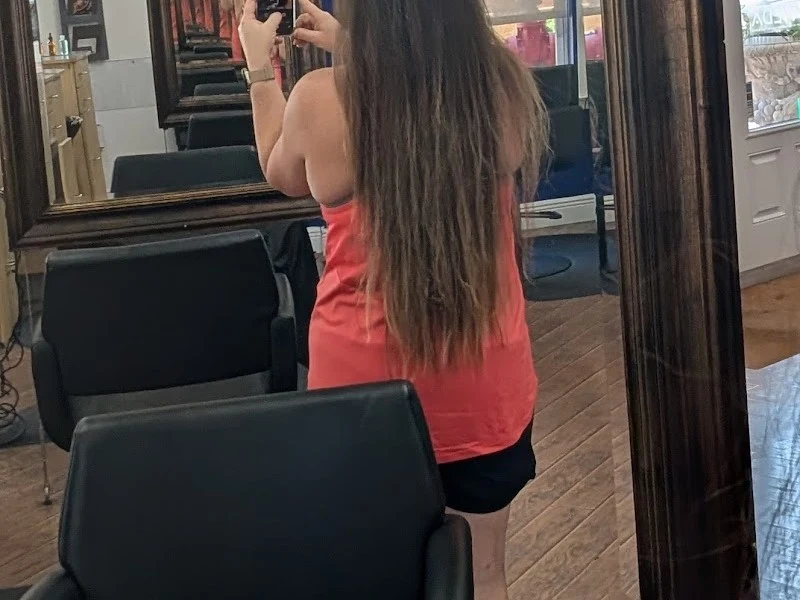 Foil & Hue an AVEDA Salon