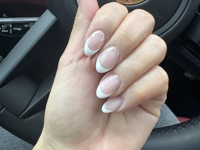 Glo Nail Bar