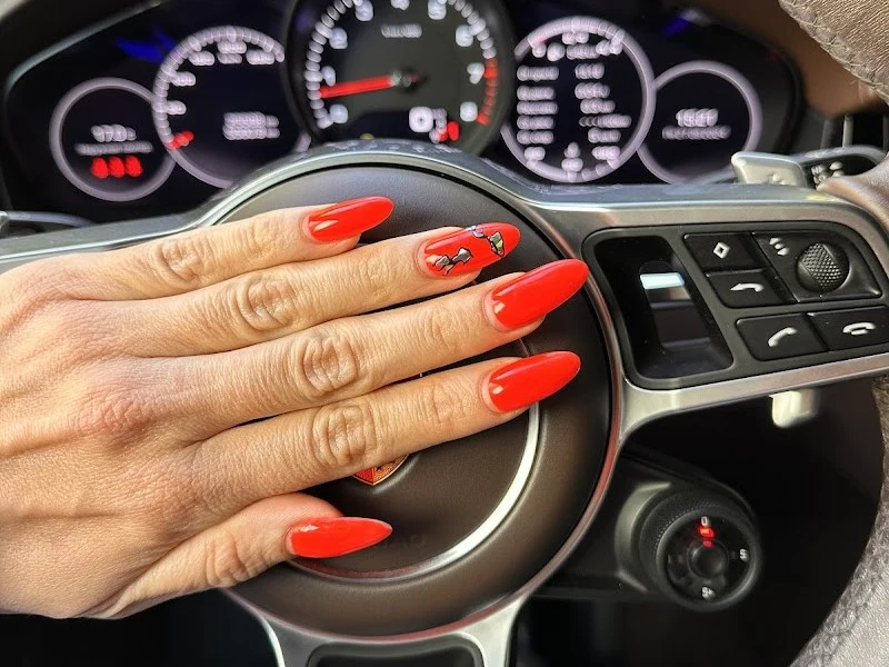 Star Studio. Russian manicure