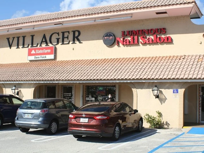 Luminous Nail Salon