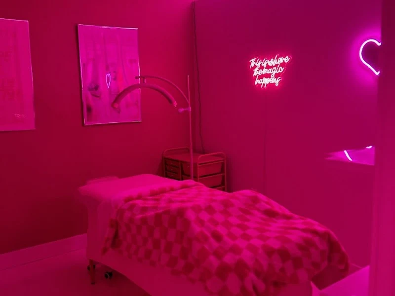 Velvet Crush Aesthetic Lab