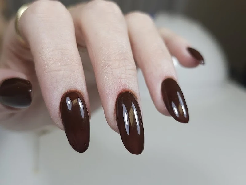 Star Studio. Russian manicure