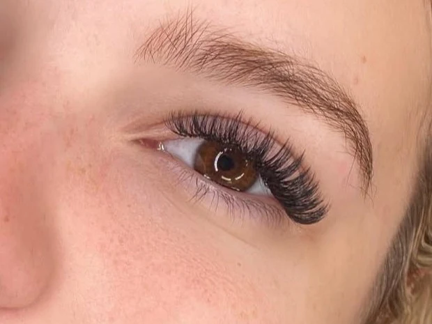 Tandem lash society