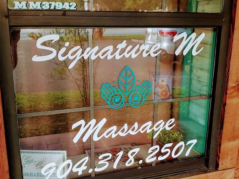 Signature M Massage