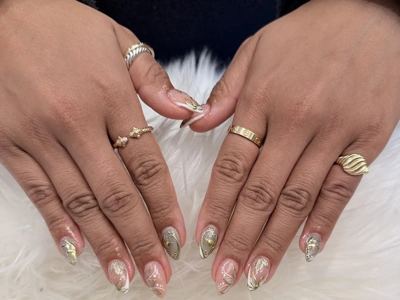 Lux Nail & Wax Salon