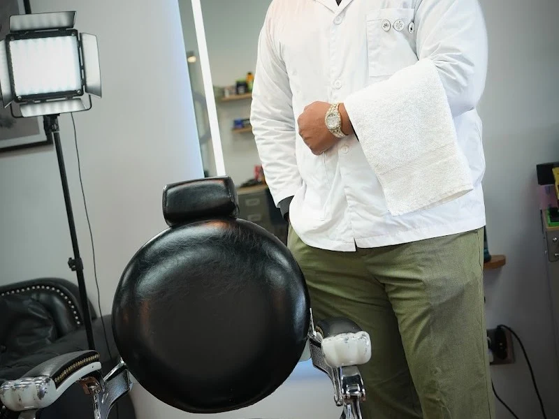 Visual Art Barber