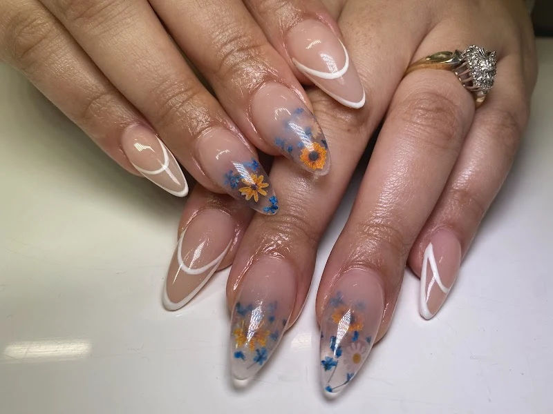 So Lavish Nails