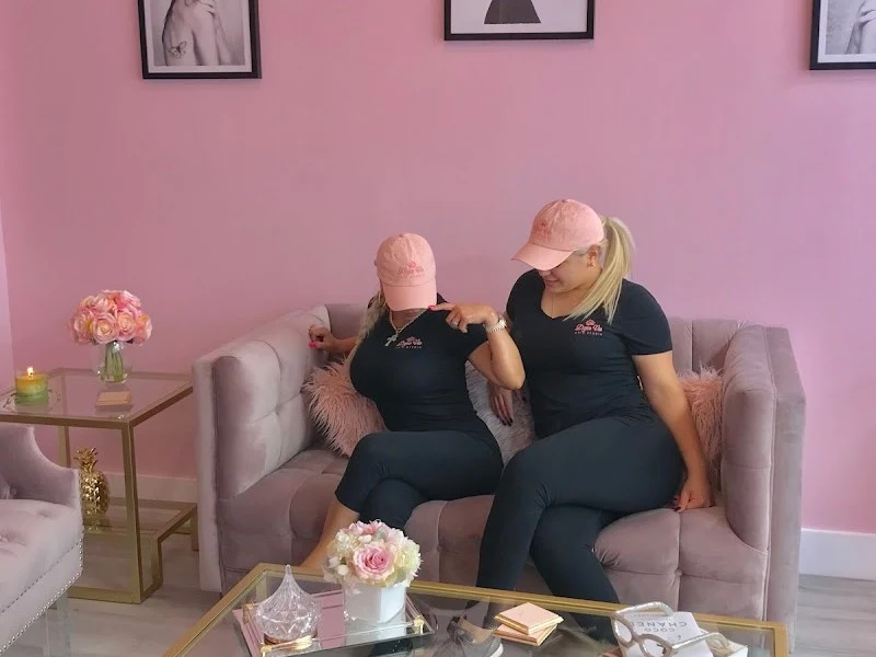 DÃ‰JÃ VU Hair Studio