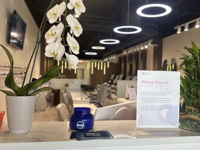 Glo Nail Bar