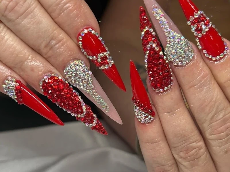 Sara Nails & Beauty
