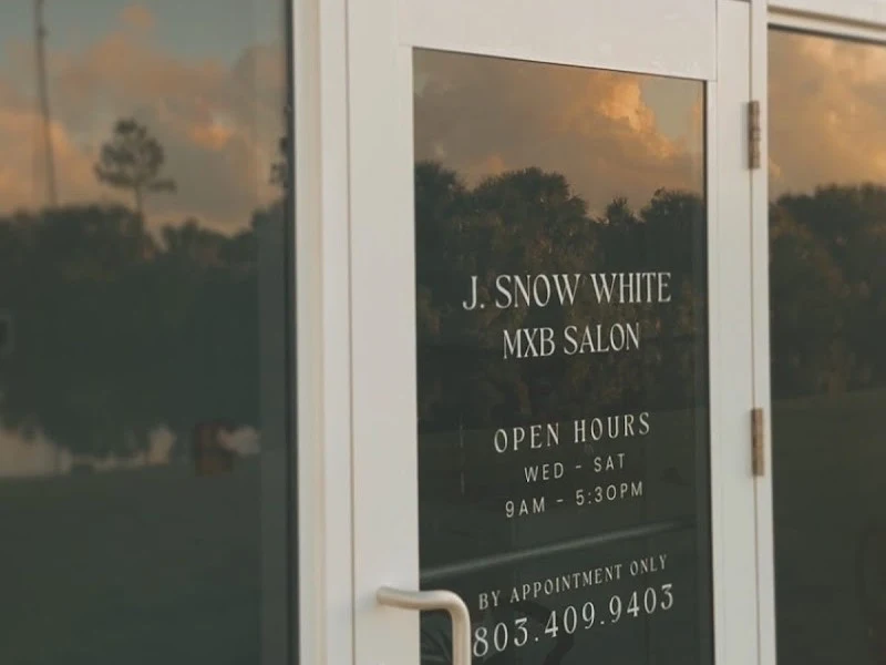 J. Snow White M.X.B Salon