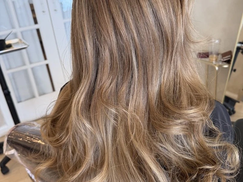 BLÃšM BEAUTY SALON