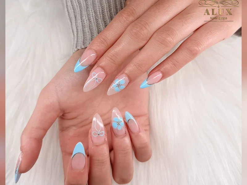 Alux Nails & Spa