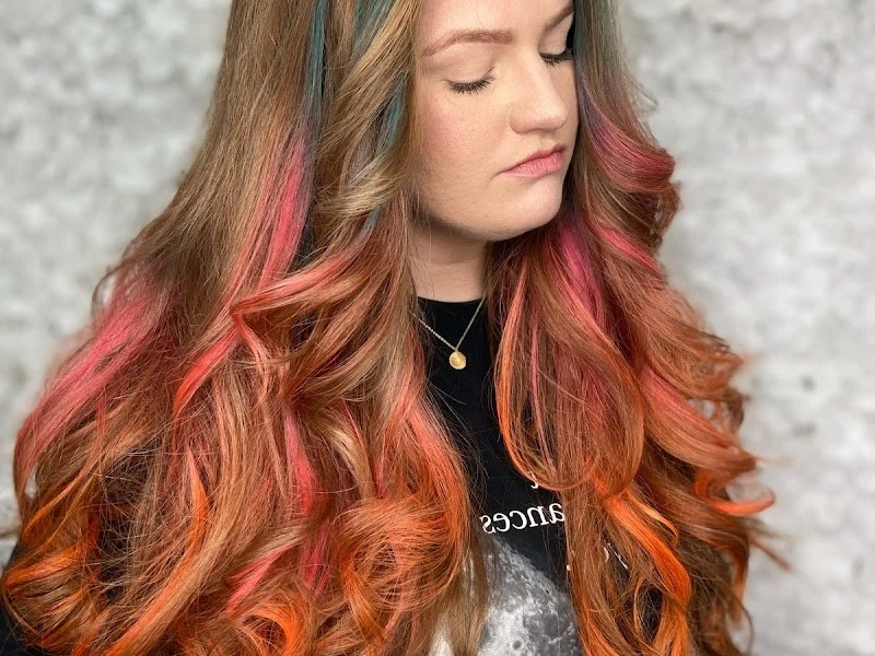 MAY-RAH-KEE Salon
