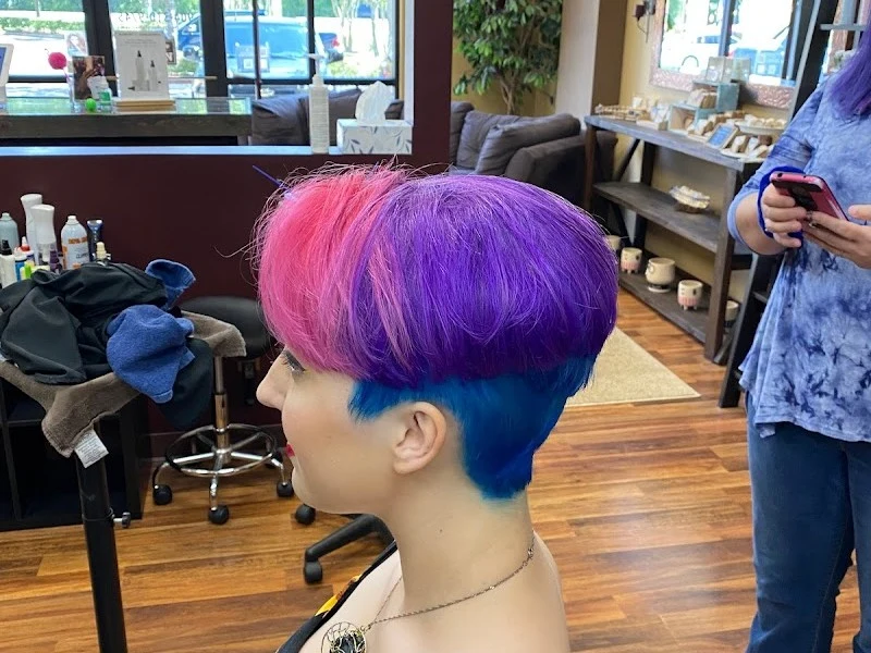 Creative Hair Studio 2