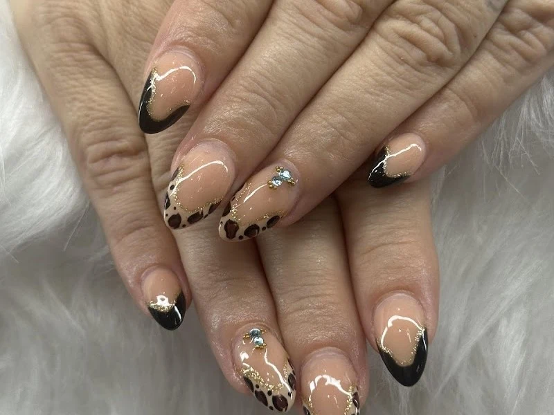 La Nails & Spa