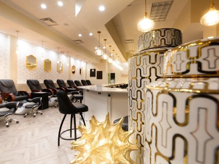 LEVEL Nail Lounge