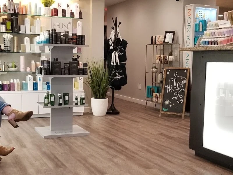 Topix Salon