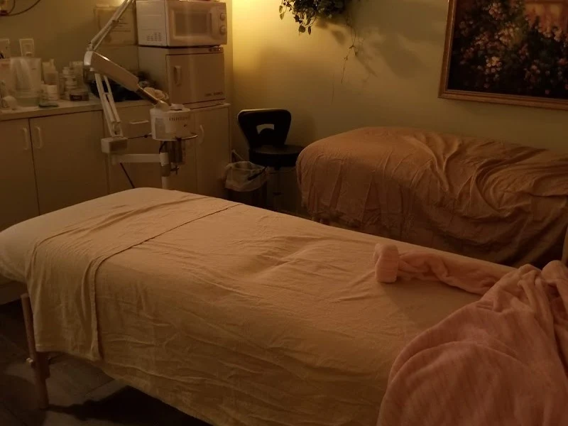 Beach Therapeutic Massage-Spa