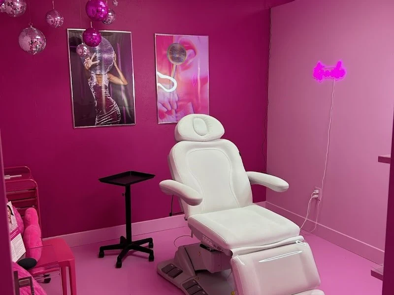 Velvet Crush Aesthetic Lab