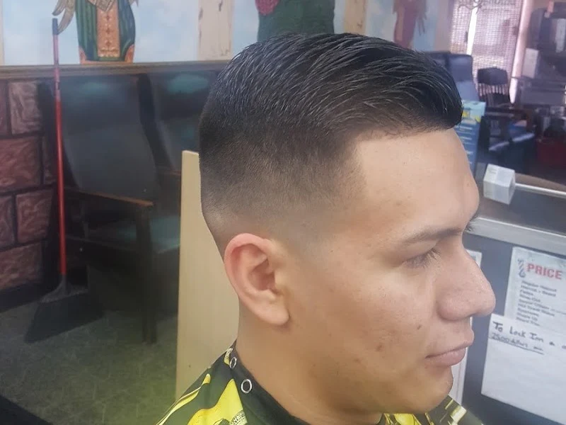 Cuts And Fro's Private Barber