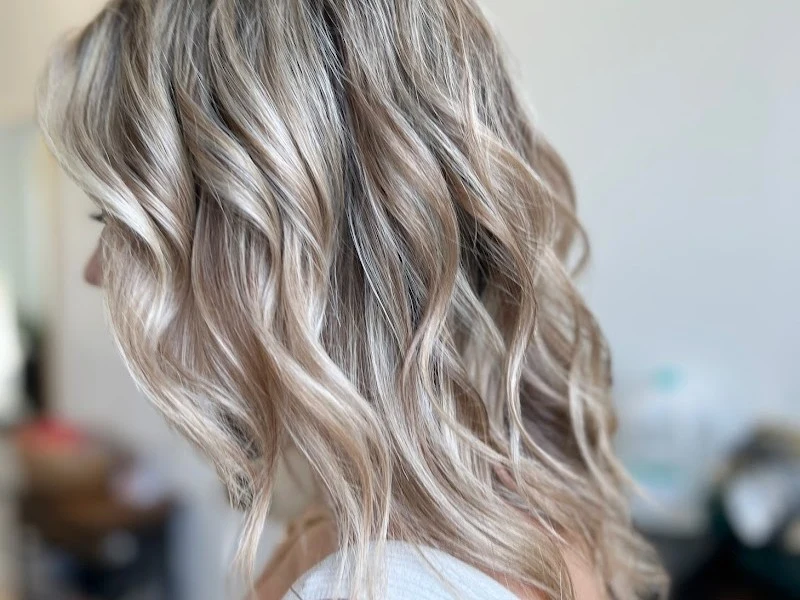 The Waves Hair Salon