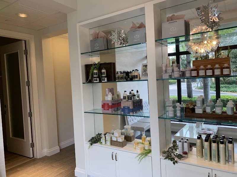 Cloud 10 Blow Dry Bar & Beauty Salon