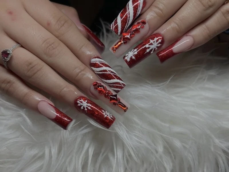 Glowkimy nails