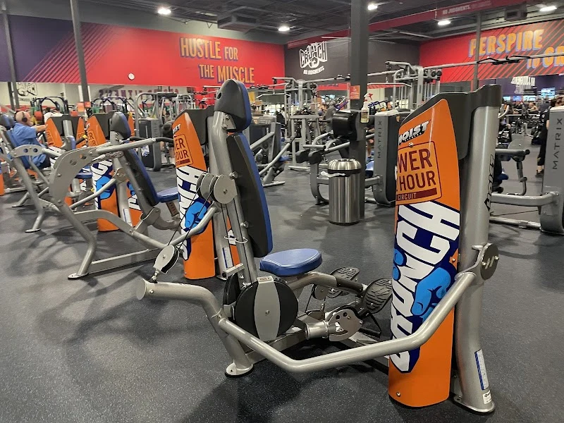Crunch Fitness - Greenacres