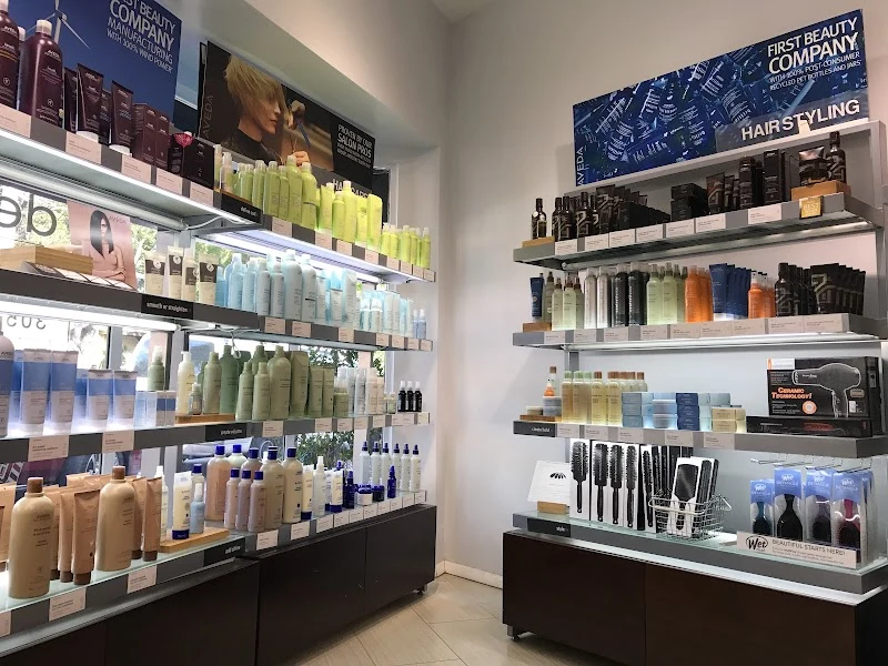 detlev - A davines Salon