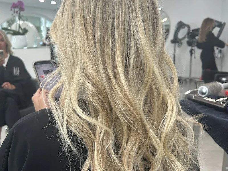 ELA Salon