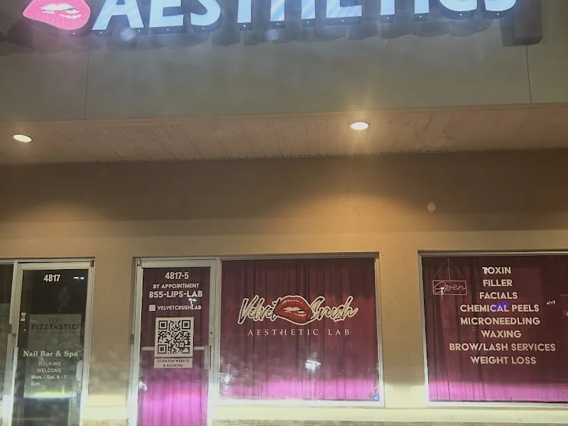 Velvet Crush Aesthetic Lab
